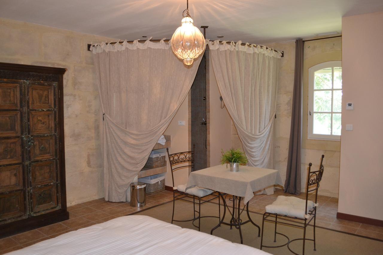 Bed and Breakfast Mas Petit Prince Арль Екстер'єр фото